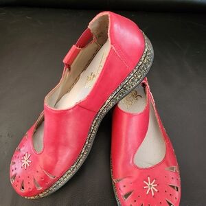 Rieker Red Women's Daisy Flats with Cutouts EU sz 39